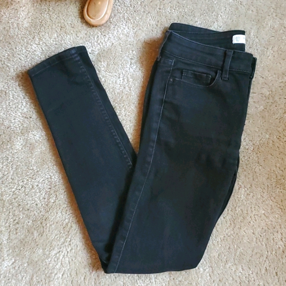 A&F black ash skinny jeans